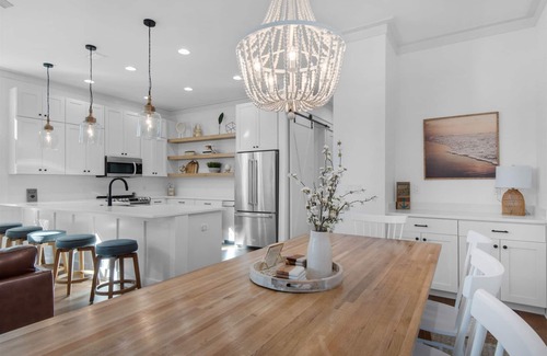 Seacrest House | VITAMIN SEA 4 BR/4.5 BA Golf Cart Pets 🐾 Close to Pool and Beach