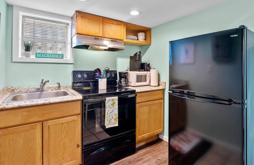 Carolina Beach Apartment | "Vitamin Sea Suites" suite 2