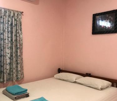 Mueang Kao House | Vitoonguesthouse2fanrooms & Aircondition