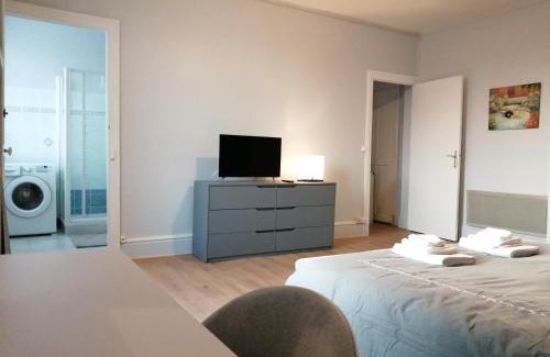 Vittel Apartment | Vittel Spacieux 2 pièces Rénové - Confortable - Vue - 200 mètres Thermes
