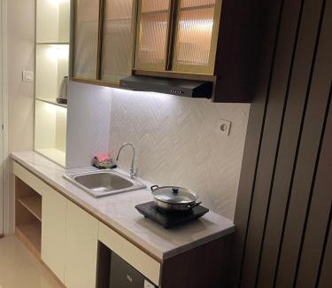 Surabaya Apartment | Vittorio Apartment Wiyung 1BR sby wifi smtv by ASH
