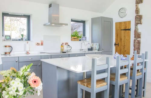 Loppington Cottage | VITULA COTTAGE, family friendly, character holiday cottage in Wem