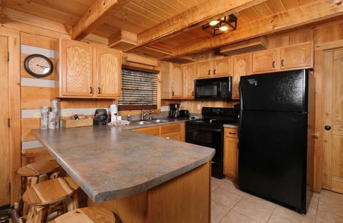 Gatlinburg Cabin | Viva La Vino - Ask About Free Attraction Tickets!