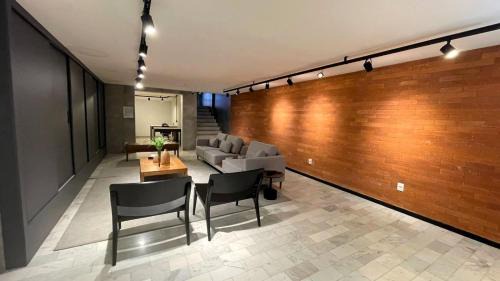Centro Historico Apartment | Viva Porto Alegre como ela realmente é: com charme, cultura e gastronomia a poucos passos! Hospede-se no Belgrávia1756