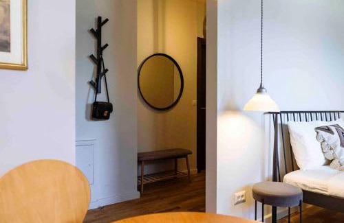 Bucharest City-Centre Apartment | Vivando - Stylish Studio C + Parking