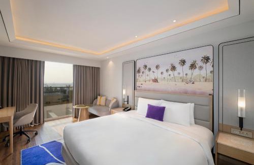 Caranzalem Hotel | Vivanta Goa, Miramar