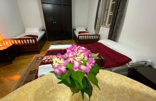 Old Town Apartment | VivaV