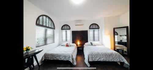 Northeast Miami Apartment | Vive Zen 2 Queen Beds
