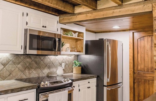Millersburg House | Vivian's Serenity Guest House