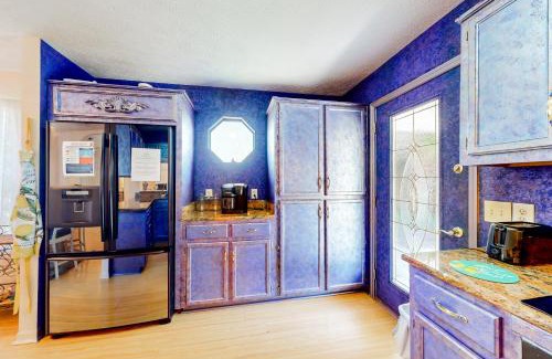 Thomas Drive House | Vivid Seabreeze