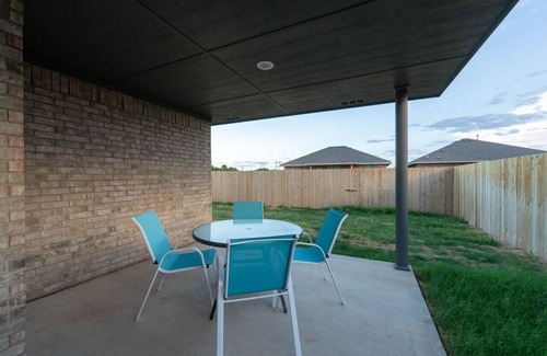 Lubbock House | Vivid Villa - 3BR/3BA - Colorful and Cozy