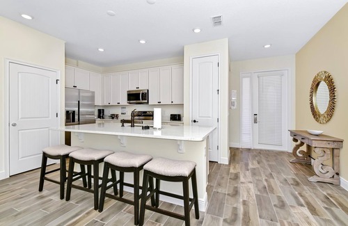 West Kissimmee Cottage | Vivid Villa near Disney with Margaritaville Resort Access - 2980CS