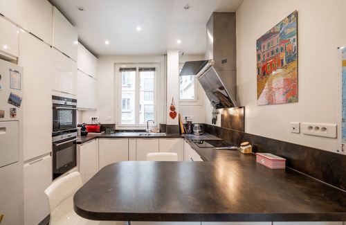 Saint-Lambert Apartment | Vivid, Vivace, by Veeve