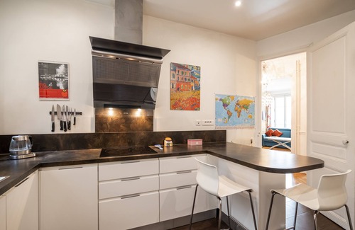 Saint-Lambert Apartment | Vivid, Vivace, by Veeve