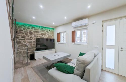 Fermoselle House | Vivienda de Uso Turístico Doña Urraca