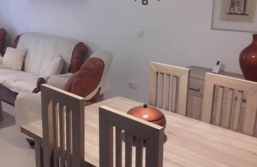 Old Town Baeza Apartment | Vivienda vacacional con garaje Vistas a Mágina