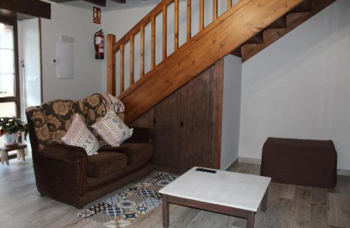Penamellera Alta House | Vivienda Vacacional La Casina de Tina - Casas de los Picos