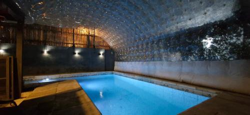 Villa Carlos Paz Cabin | ViviSierras, Carlos Paz casa centro frente al lago, pileta climatizada, 4 dormitorios, 3 baños, quincho