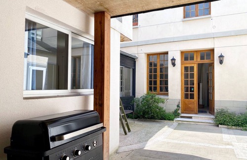 Quartier Pasteur House | Vivre au Cœur de Rouen : Maison de Ville Moderne