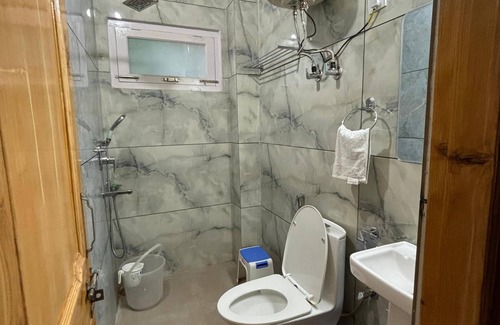 Shilon Bagh Hotel | Vizvei