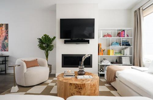 Highland House | Vogue Posh Pad - Center of LoHi - Large Roof Deck