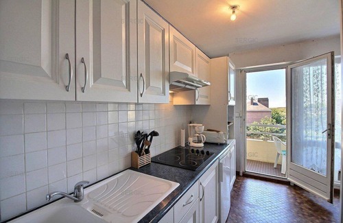 Berck-sur-Mer Apartment | VOLDENUIT11: Spacious apartment overlooking the Baie d'Authie