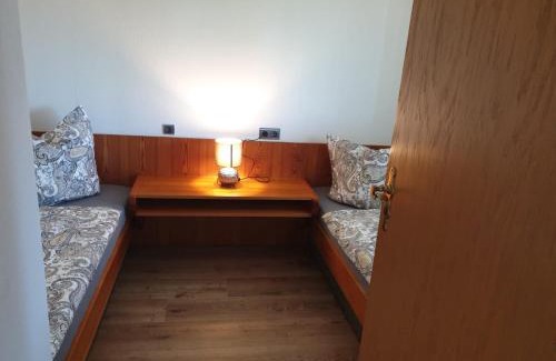 Bad Aibling Apartment | Voll möbilierte Fehrienwohnung neben schönklinik in Bad aibling