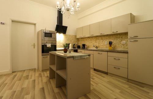 Crimmitschau Apartment | Vollausgestatte Ferienwohnung für 5 Personen
