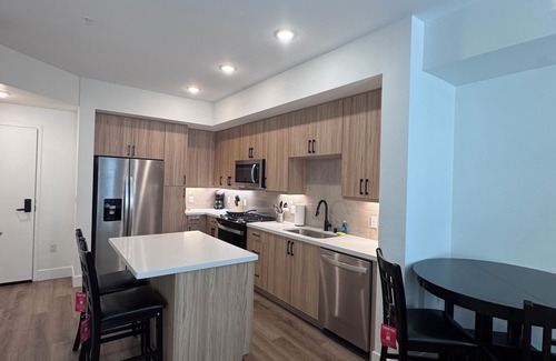 Grantville Apartment | Vora Lux: Modern 1-Bedroom Apartment in Mission Valley