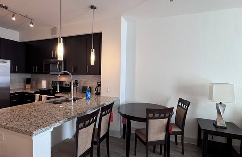 Grantville Apartment | Vora Mission Valley East: Tranquil San Diego 1BR with WiFi & AC