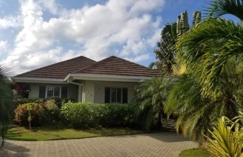 St. Ann's Bay Villa | ⭐️Voted #1⭐️Serenity Addae Villa-Richmond Estate