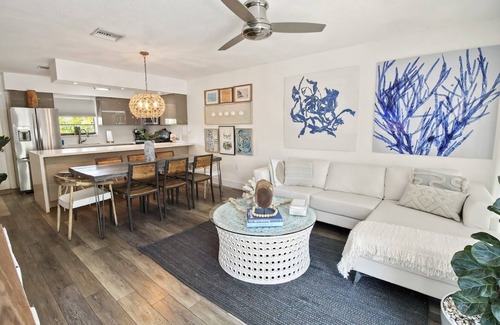 Key Largo House | VOTED TRIPADVISOR'S #1 DESTINATION 5 REMODELED UNITS! KAYAKS, MARINA, TENNIS