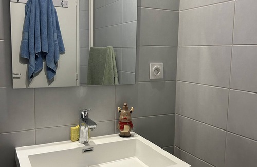 Beaulieu - Maladrerie - Saint-Paul Apartment | Votre Refuge Urbain Pour 4 Personnes