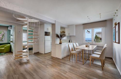 Vouliagmeni Apartment | Vouliagmeni Stylish Homes by BluPine