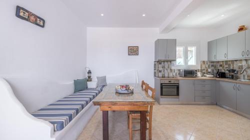 Apollonia Apartment | Vounala Studio