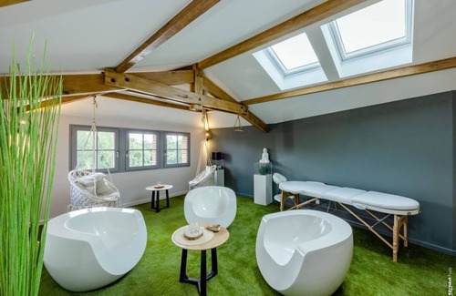 Gaillac House | Voyagez Dans Cette Immense et Magnifique Bâtisse "Ma vie là ! au Bord de L'eau"