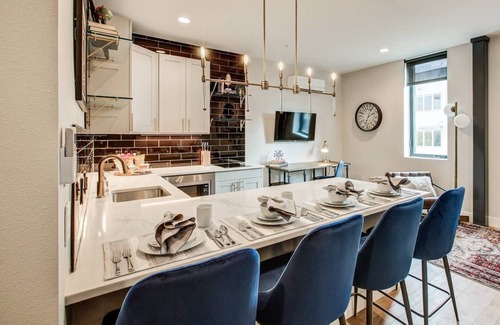 Berkeley Apartment | VRAIN, 2 Bedroom 1 Bath with Full Kitchen