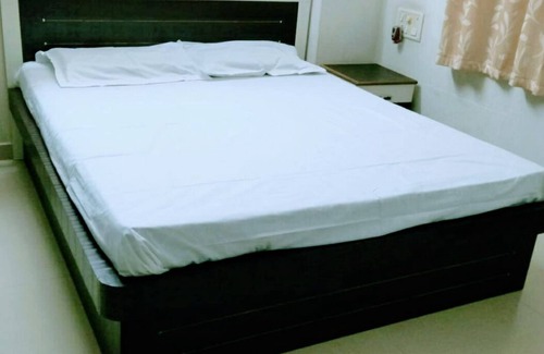 Surat Apartment | Vraj House only for Male, Female and Married Couple