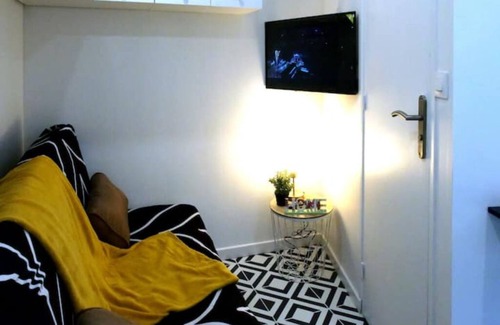 Etampes Apartment | Vrbo Property