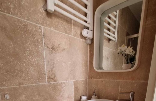 Bretigny-sur-Orge Cabin | Vrbo Property