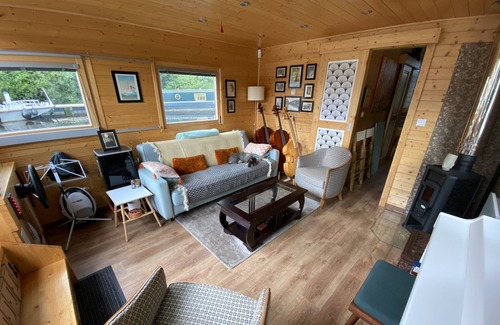 Cergy Boat Rental | Vrbo Property
