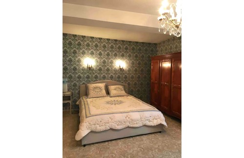 Gensac House | Vrbo Property