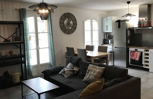 La Mole Apartment | Vrbo Property