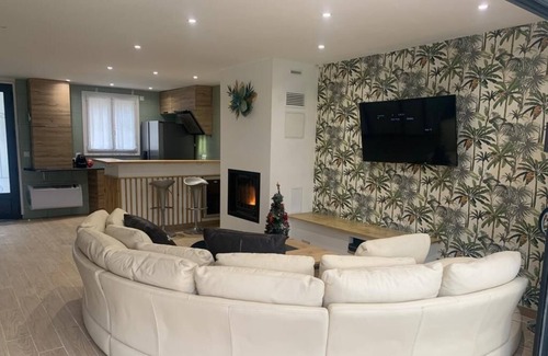 Mandres-les-Roses House | Vrbo Property
