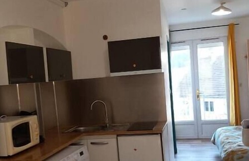 Puiseux-en-France Apartment | Vrbo Property