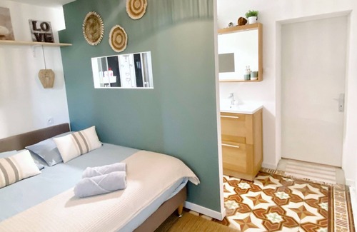 Rungis Apartment | Vrbo Property