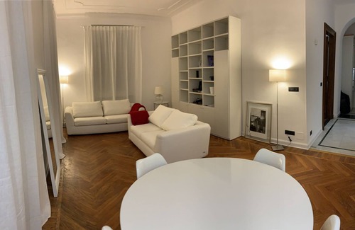 San Salvario Apartment | Vrbo Property