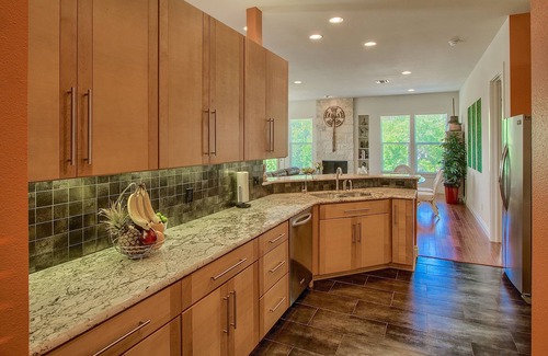 Fredericksburg House | VRBO Top10 Luxury Home! Heated Pool! Main St. 3 blks! "The Best! We'll be back!"