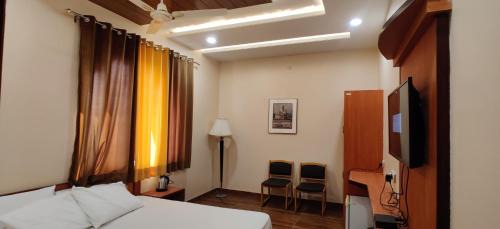 Hindaun Hotel | Vrindavan Resort