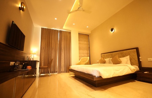 Electronic City Phase II Hotel | VRR Hotel's And Convention Centre